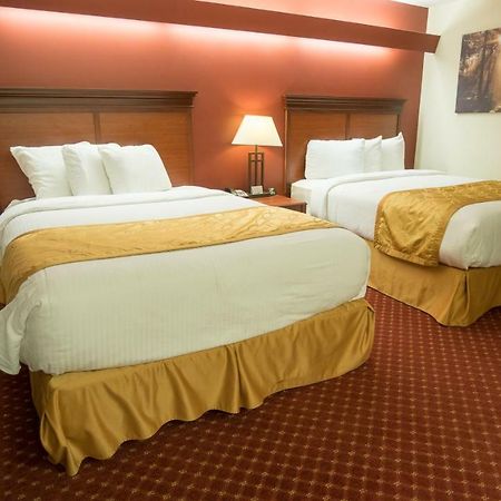 Shepherd Mountain Inn & Suites Pilot Knob Dış mekan fotoğraf