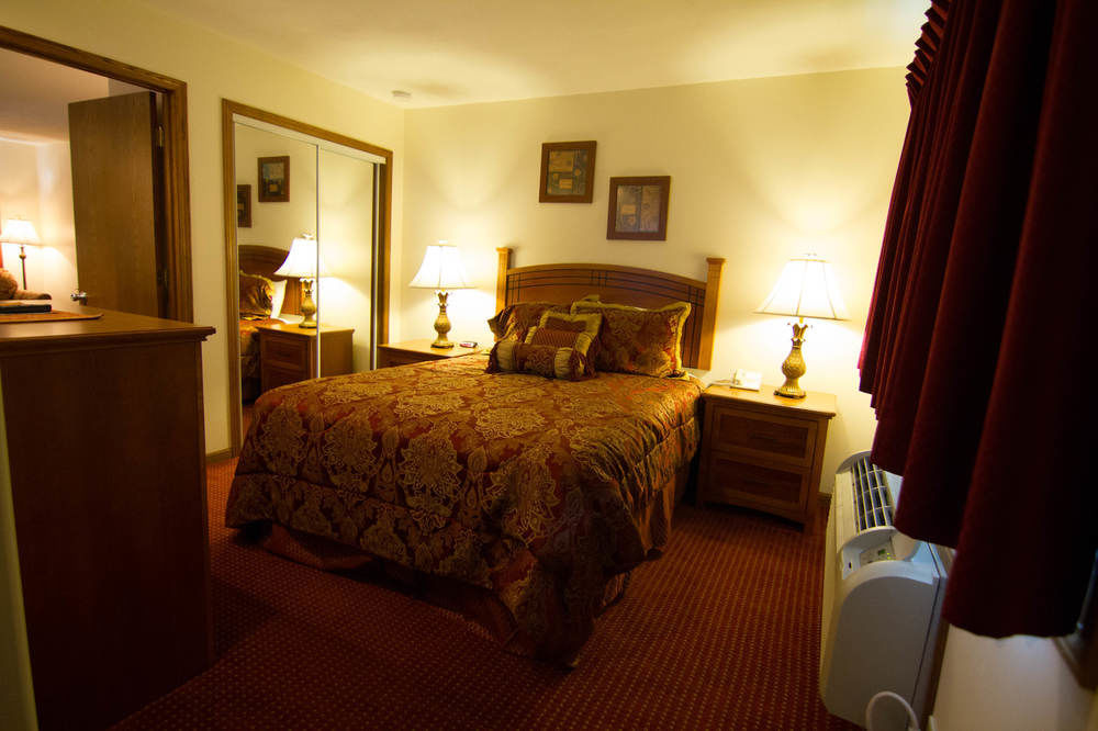 Shepherd Mountain Inn & Suites Pilot Knob Dış mekan fotoğraf