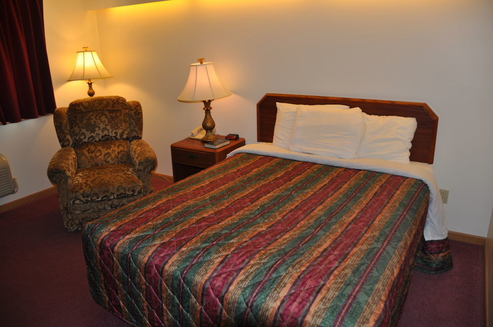 Shepherd Mountain Inn & Suites Pilot Knob Dış mekan fotoğraf