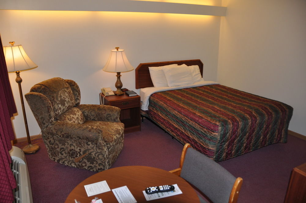 Shepherd Mountain Inn & Suites Pilot Knob Dış mekan fotoğraf