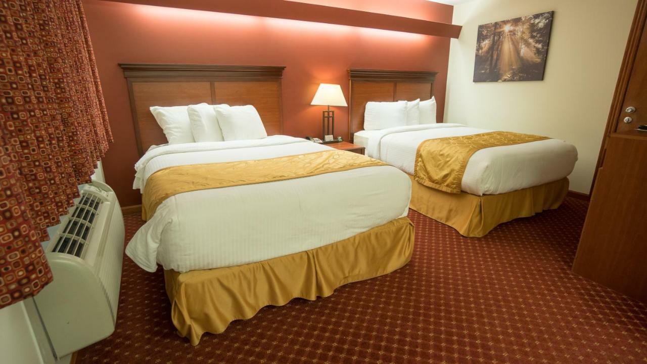 Shepherd Mountain Inn & Suites Pilot Knob Dış mekan fotoğraf