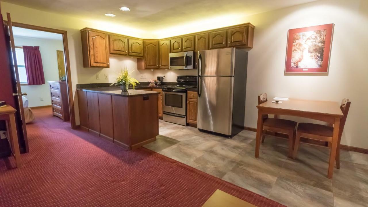Shepherd Mountain Inn & Suites Pilot Knob Dış mekan fotoğraf