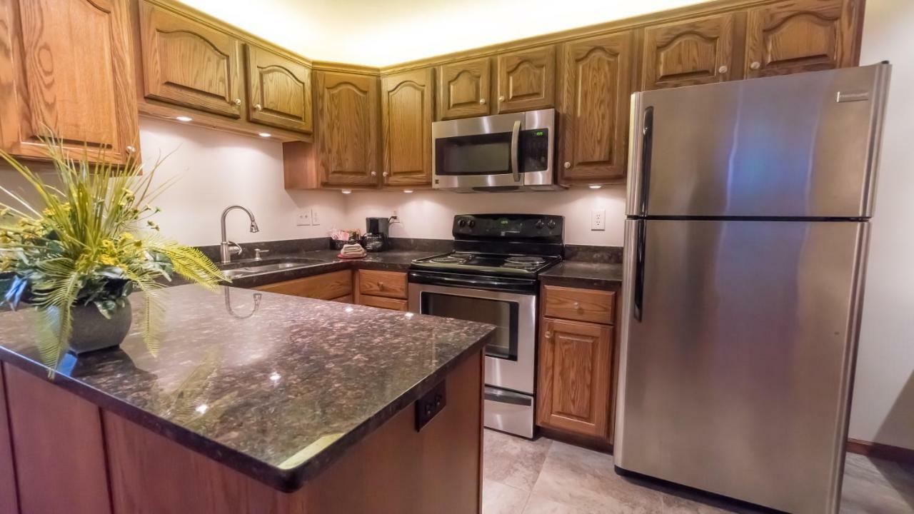 Shepherd Mountain Inn & Suites Pilot Knob Dış mekan fotoğraf