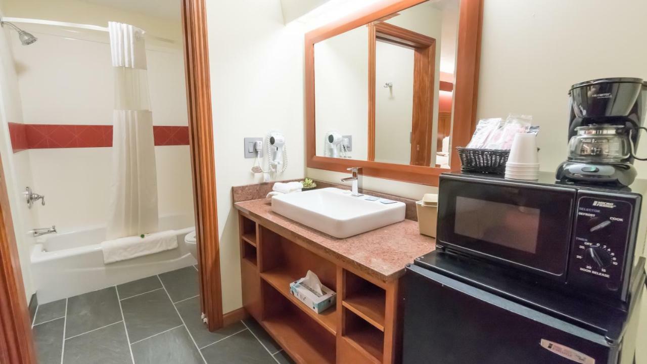 Shepherd Mountain Inn & Suites Pilot Knob Dış mekan fotoğraf