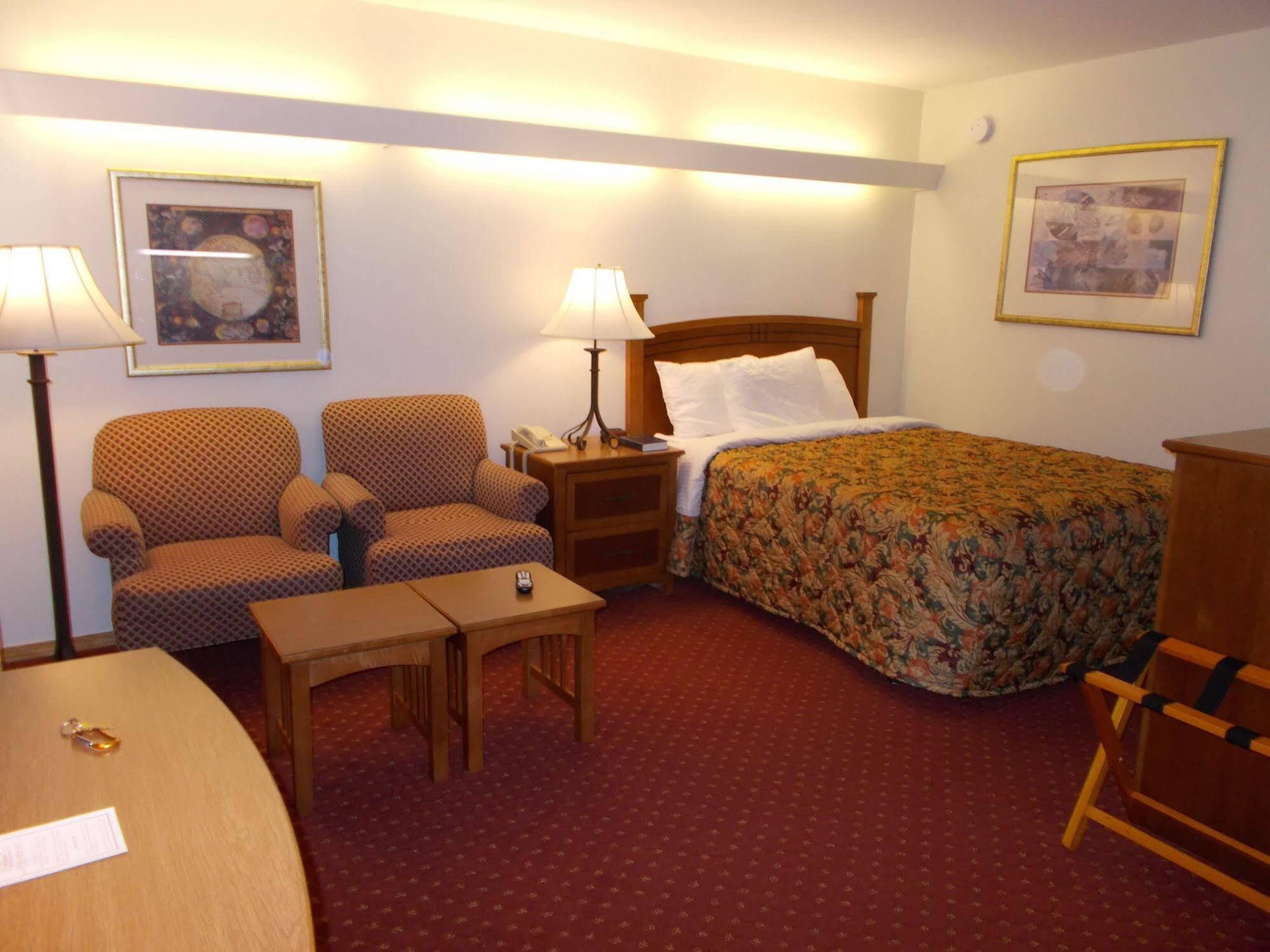 Shepherd Mountain Inn & Suites Pilot Knob Dış mekan fotoğraf