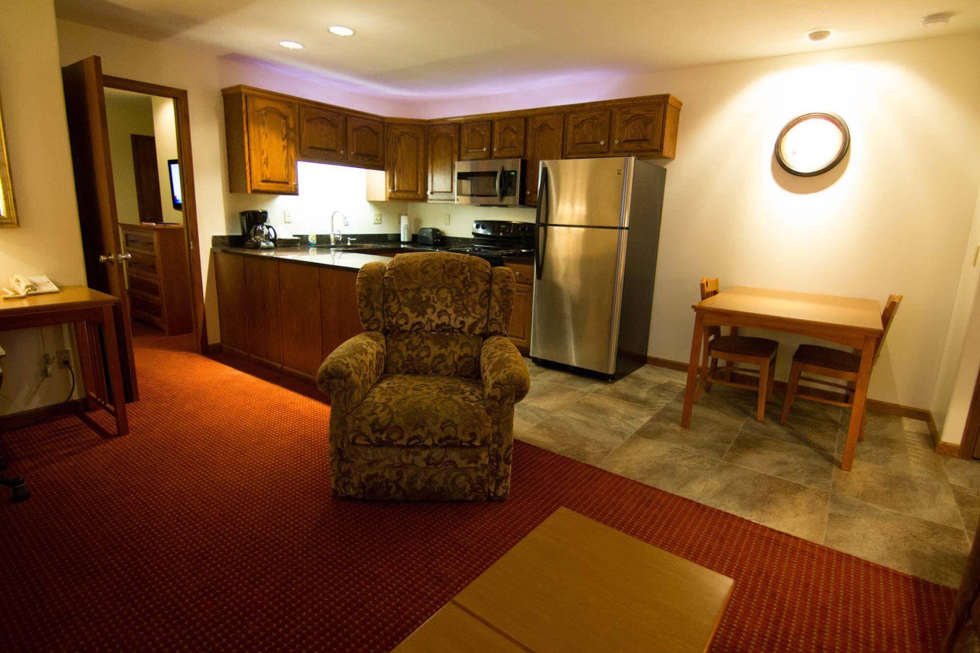 Shepherd Mountain Inn & Suites Pilot Knob Dış mekan fotoğraf