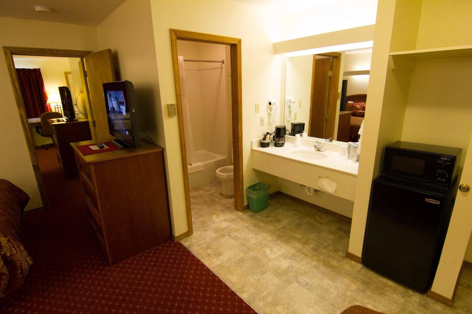 Shepherd Mountain Inn & Suites Pilot Knob Dış mekan fotoğraf
