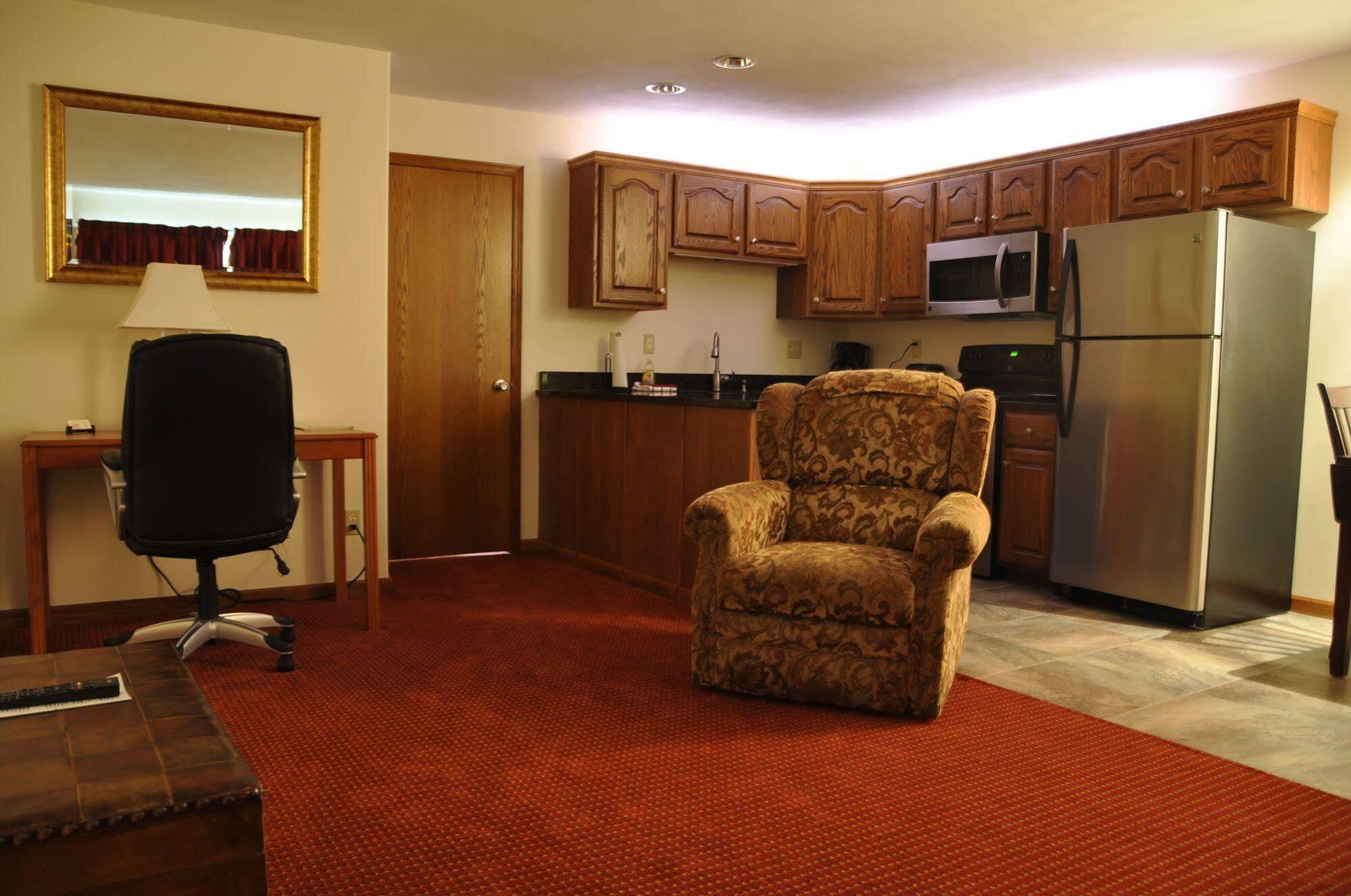 Shepherd Mountain Inn & Suites Pilot Knob Dış mekan fotoğraf