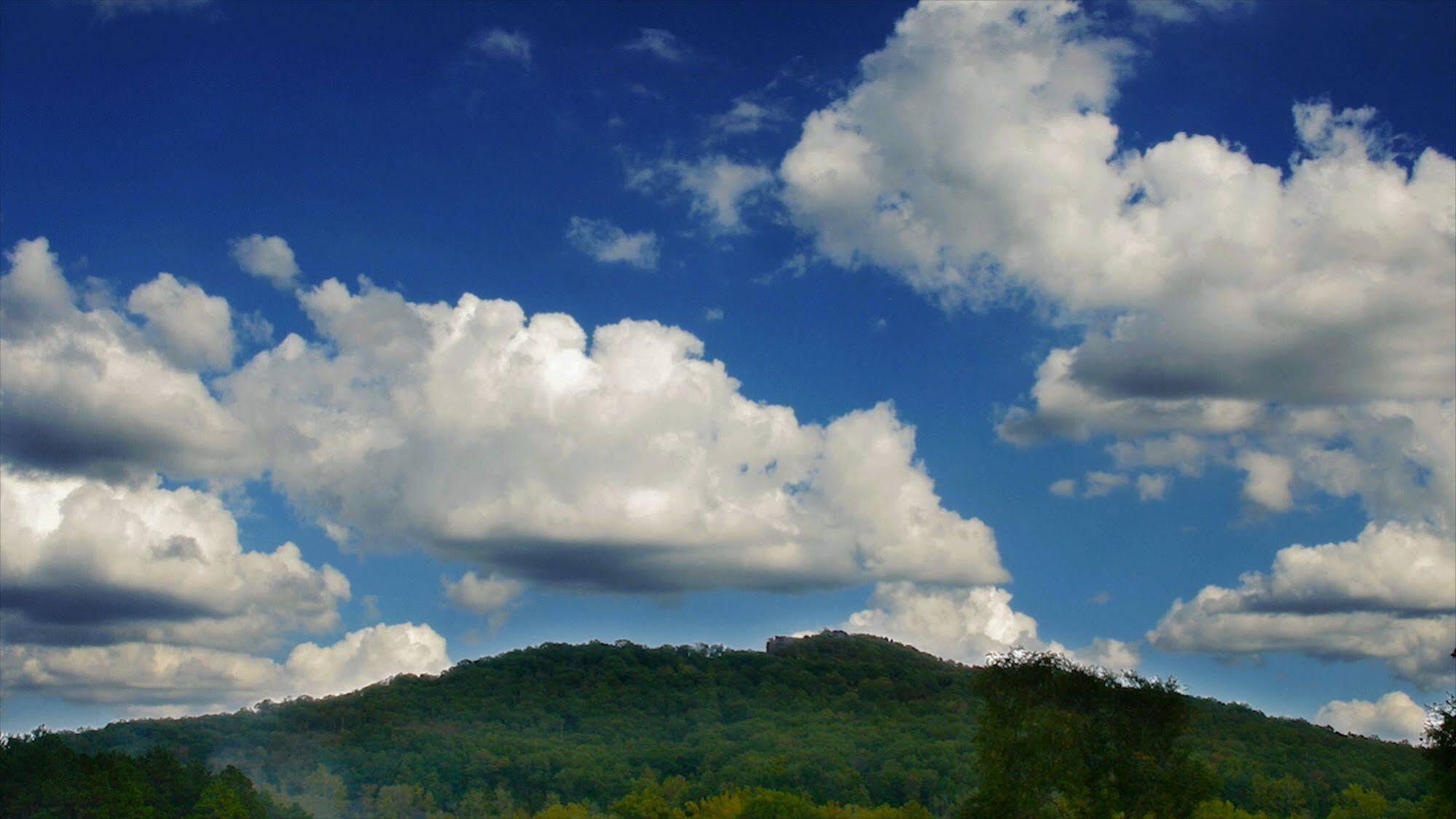 Shepherd Mountain Inn & Suites Pilot Knob Dış mekan fotoğraf